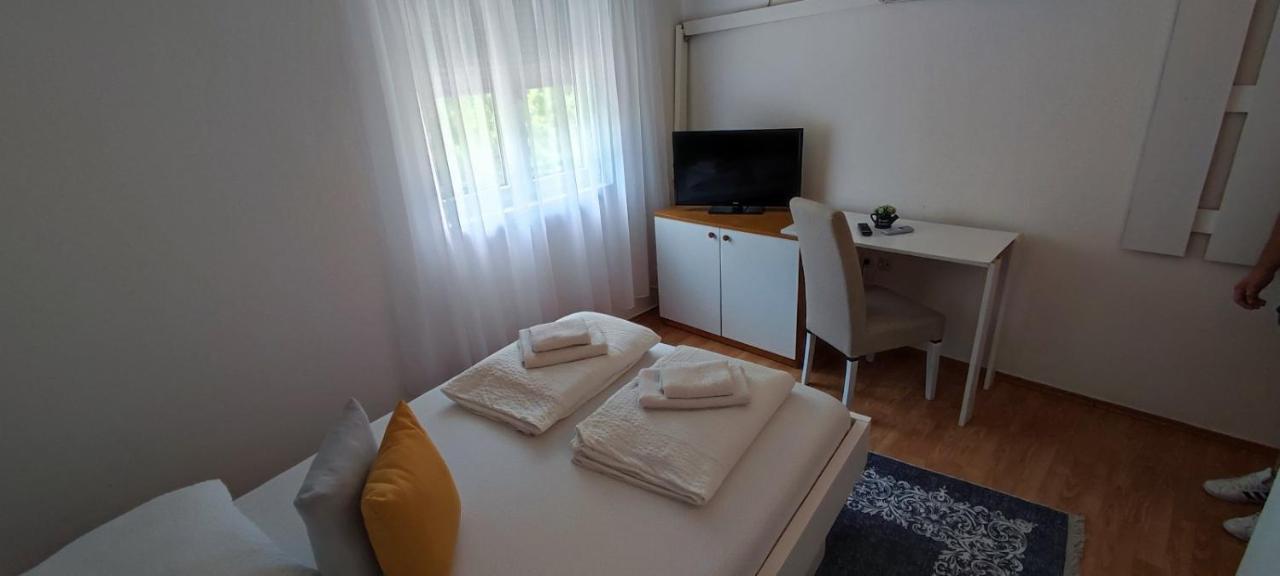 Villa Monera Apartments & Rooms & Free Garage Мостар Экстерьер фото