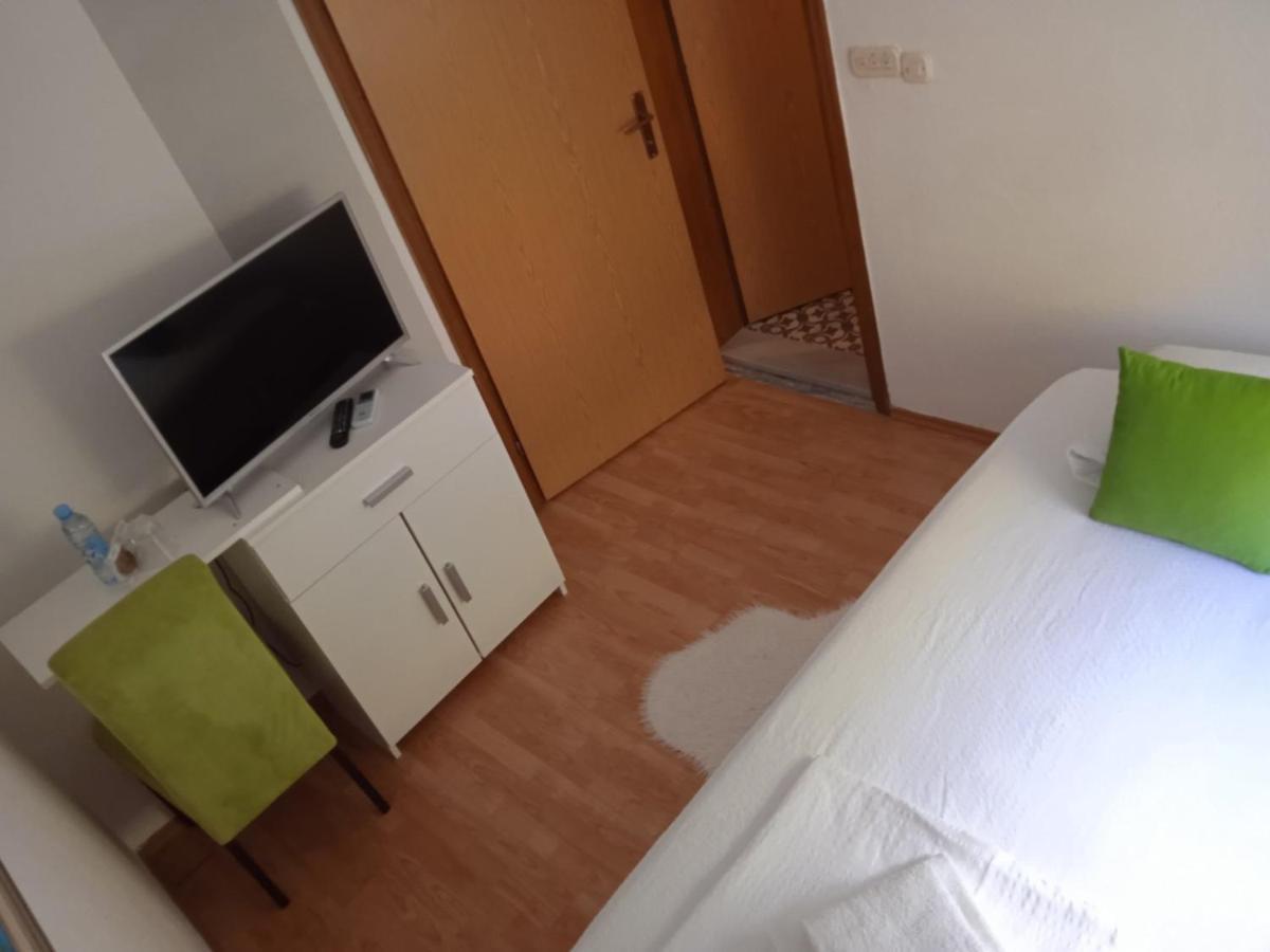Villa Monera Apartments & Rooms & Free Garage Мостар Экстерьер фото